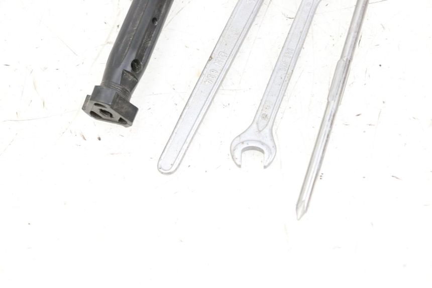 photo de JUEGO HERRAMIENTAS BMW R GS 1250 (2021 - 2024) - Detalle de la pieza