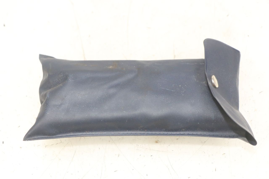 photo de KIT DE HERRAMIENTAS HONDA SCV LEAD 100 (2003 - 2007)