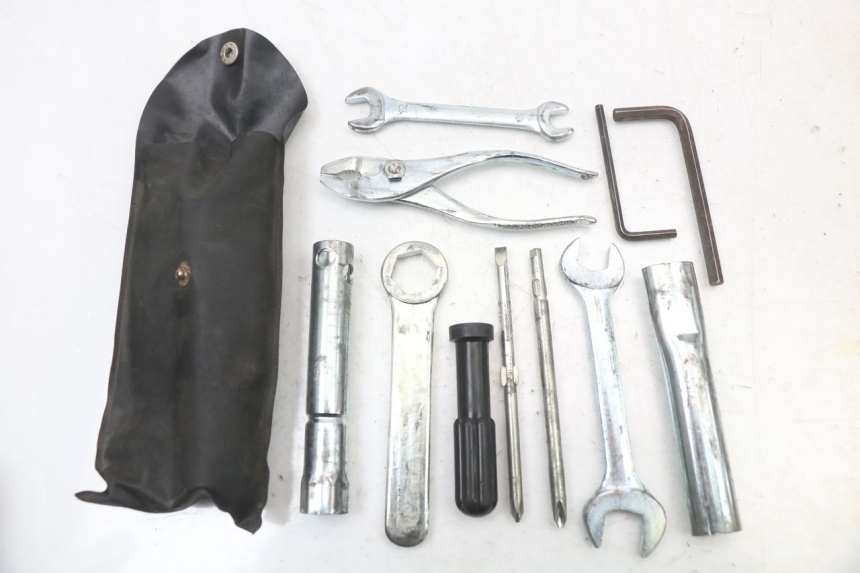 photo de Kit de herramientas SUZUKI VL INTRUDER 125 (2004 - 2007)