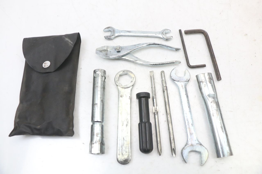 photo de Kit de herramientas SUZUKI VL INTRUDER 125 (2004 - 2007)