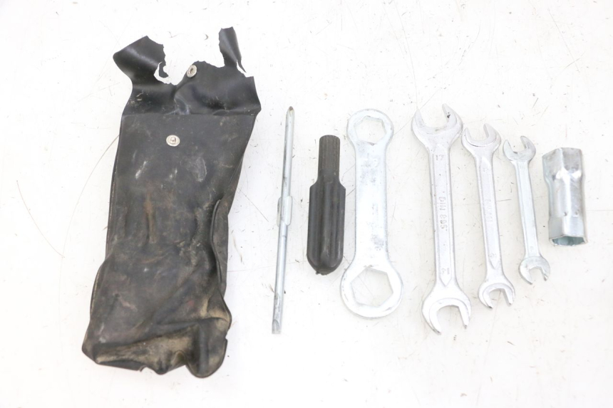 photo de JUEGO HERRAMIENTAS YAMAHA TZR 50 (2008 - 2016) - Vista principal