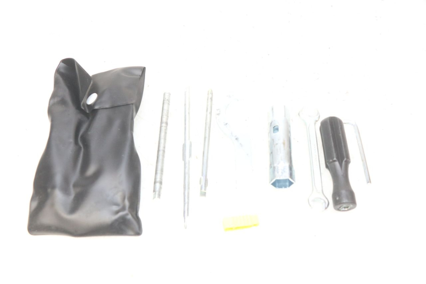 photo de KIT DE HERRAMIENTAS YAMAHA X-MAX XMAX 125 (2010 - 2014)