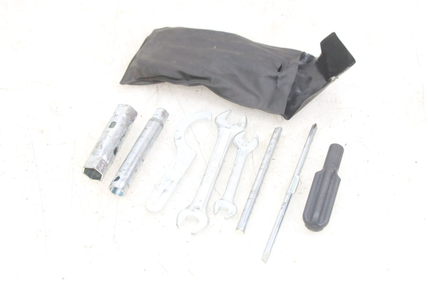 photo de KIT DE HERRAMIENTAS YAMAHA X-MAX XMAX 250 (2006 - 2009)