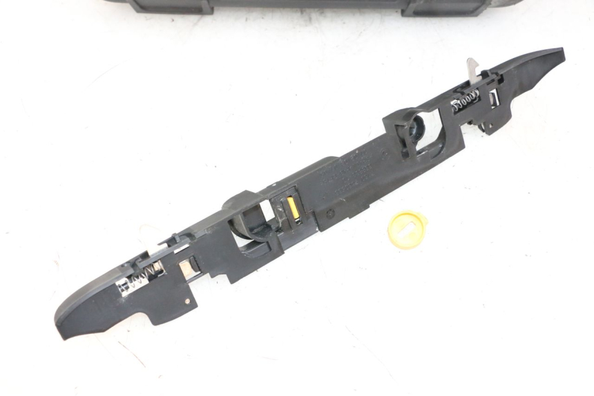 photo de MALETA DERECHA BMW R GS 1250 (2021 - 2024) - Detalle de la pieza