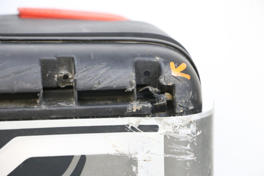 photo de MALETA DERECHA BMW R GS 1250 (2021 - 2024) - Estado de la superficie y material