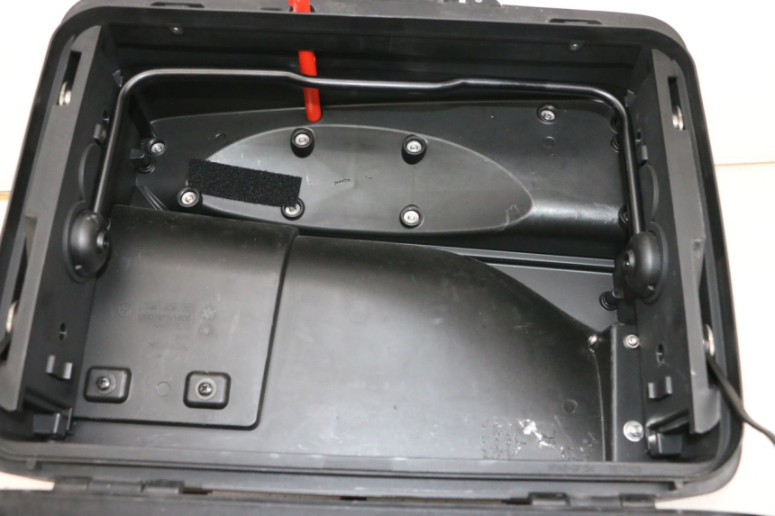 photo de MALETA DERECHA BMW R GS 1250 (2021 - 2024) - Recambio usado revisado