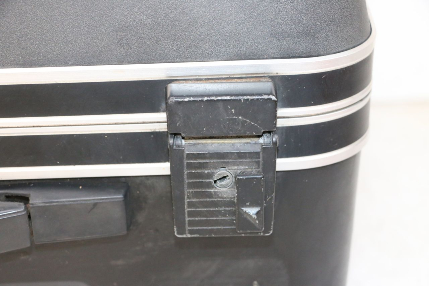 photo de MALETA IZQUIERDA KAWASAKI GTR 1000 (1994 - 2004) - Primer plano de alta resolución