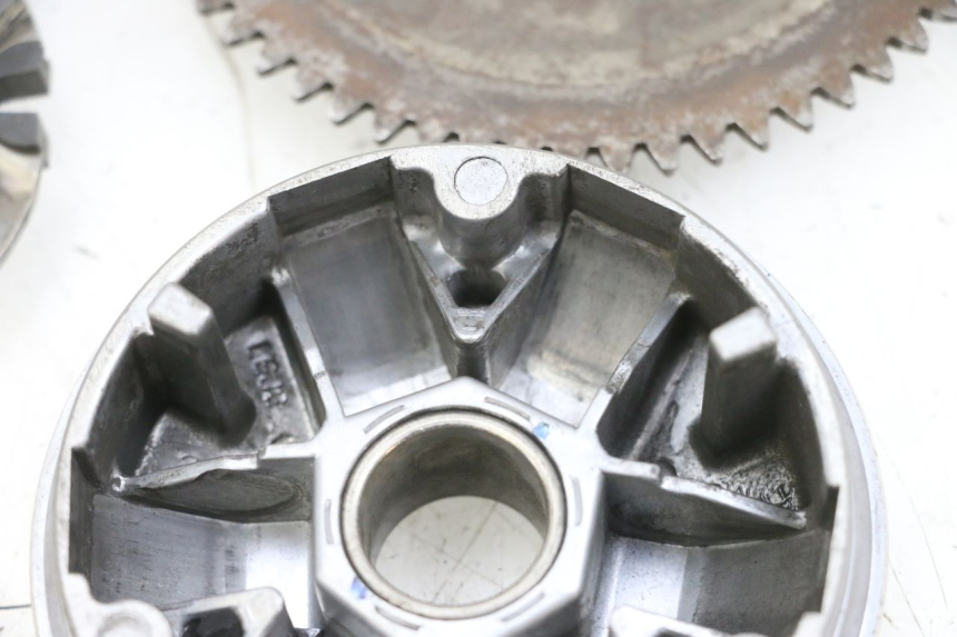 photo de VARIADOR KYMCO AGILITY 16+ 4T 50 (2018 - 2023) - Zoom estado de uso