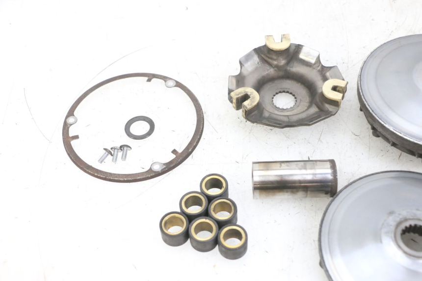 photo de VARIADOR SUZUKI BURGMAN 125 (2007 - 2014) - Primer plano técnico