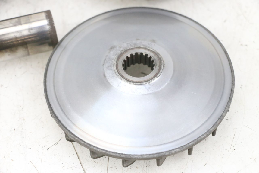 photo de VARIADOR SUZUKI BURGMAN 125 (2007 - 2014) - Detalles de los puntos de fijación