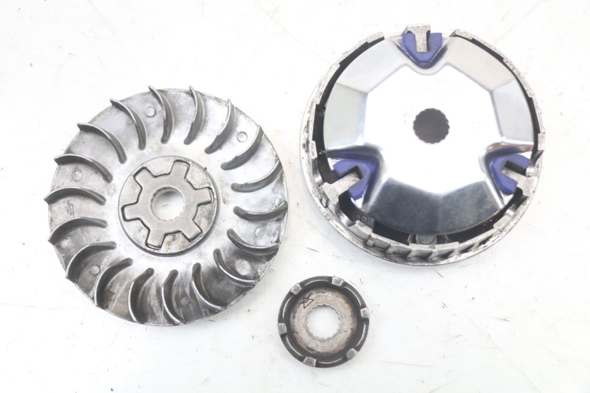 photo de VARIADOR YAMAHA BW'S 50 (2004 - 2017) - Detalles de los puntos de fijación