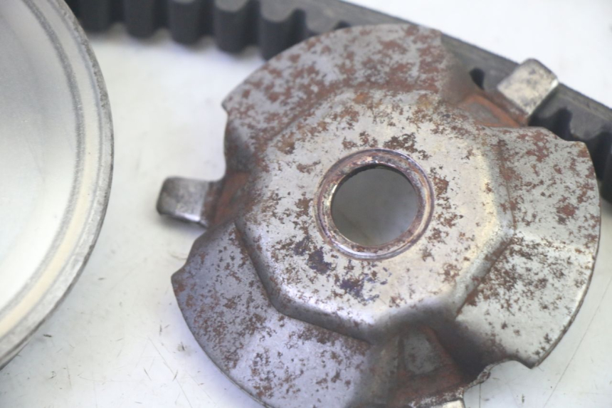 photo de VARIADOR SYM GTS EVO 125 (2009 - 2013) - Primer plano técnico