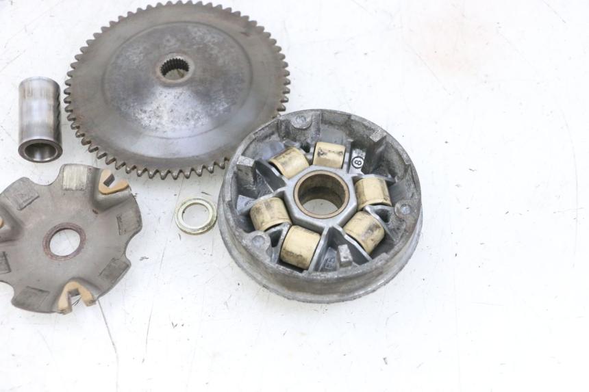 photo de VARIADOR PEUGEOT KISBEE 4T 50 (2010 - 2017) - Zoom estado de uso