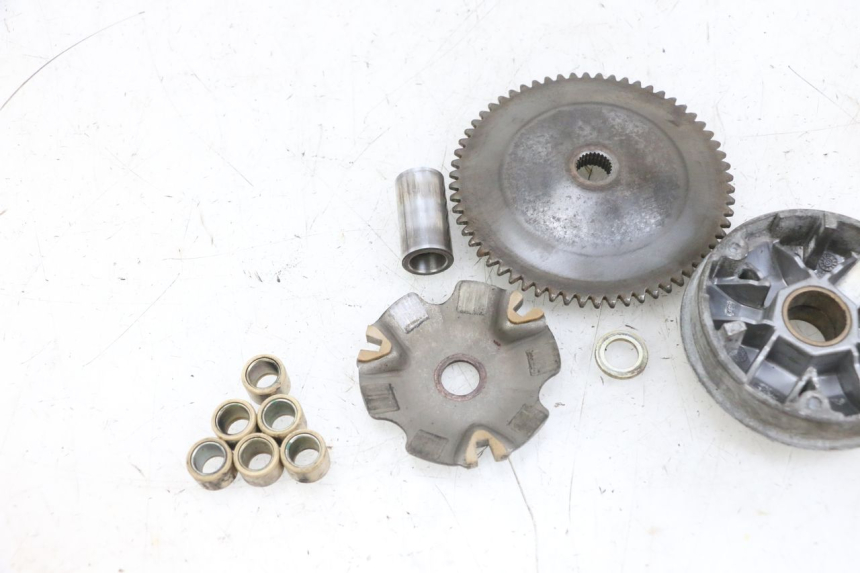 photo de VARIADOR PEUGEOT KISBEE 4T 50 (2010 - 2017) - Otra perspectiva