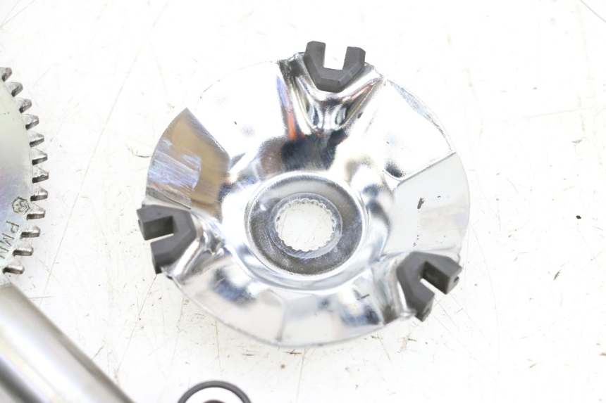 photo de VARIADOR PIAGGIO NEW TYPHOON 50 (2018 - 2021) - Detalles de los puntos de fijación