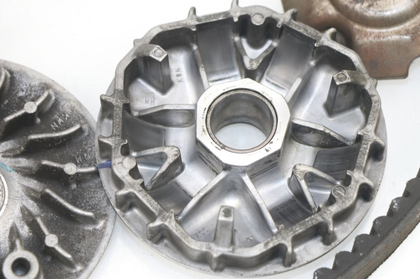 photo de VARIADOR HONDA PCX (JF28) 125 (2009 - 2011) - Estado de la superficie y material