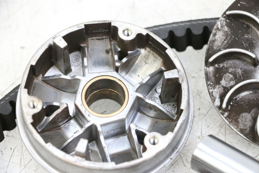 photo de VARIADOR PEUGEOT SPEEDFIGHT 4 2T 50 (2015 - 2019) - Recambio usado revisado