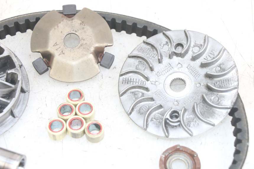 photo de VARIADOR PEUGEOT TWEET 4T 50 (2014 - 2019) - Detalles de los puntos de fijación