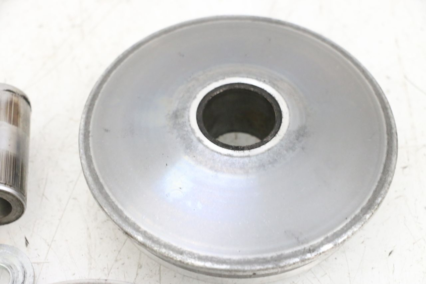 photo de VARIADOR YAMAHA X-MAX XMAX 125 (2010 - 2013) - Primer plano técnico