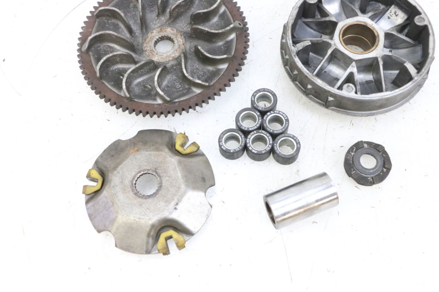 photo de VARIADOR PIAGGIO X8 125 (2004 - 2007) - Estado de la superficie y material