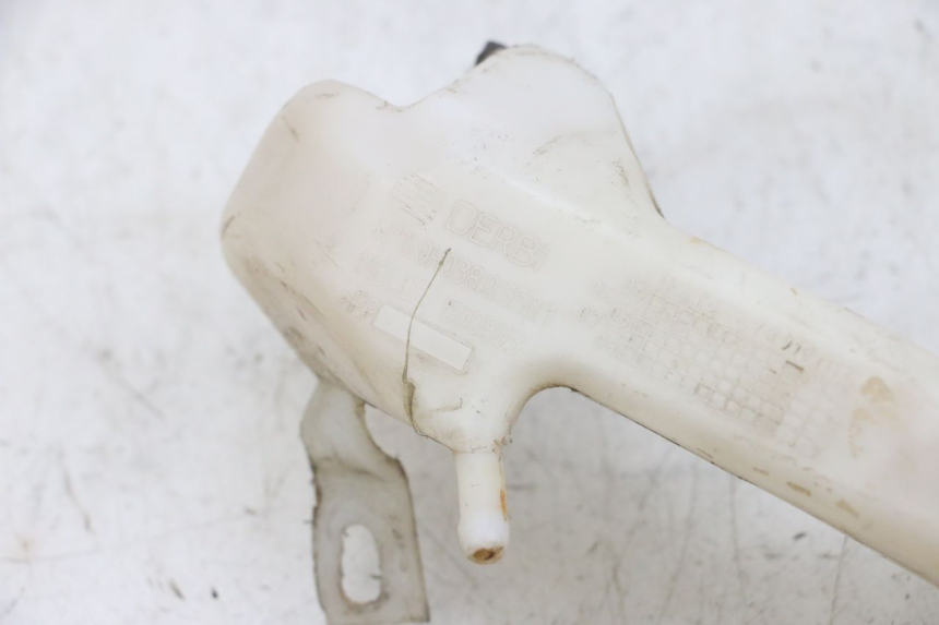 photo de BOTELLA EXPANSION DERBI GPR 50 (2004 - 2009) - Detalle de la pieza