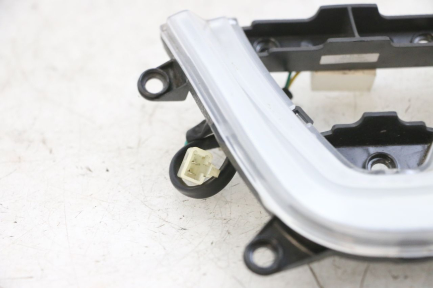 photo de LUZ DE POSICIóN PEUGEOT DJANGO 4T 50 (2014 - 2019) - Detalles de los puntos de fijación