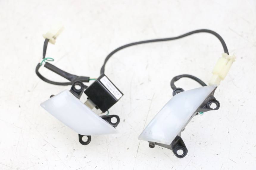 photo de LUZ PILOTO PEUGEOT TWEET 4T 50 (2018 - 2020)