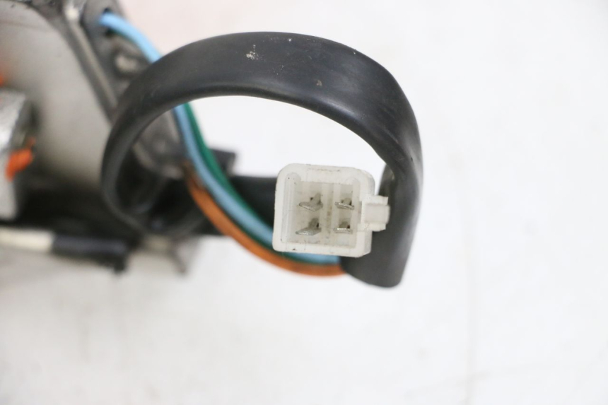 photo de LUZ PILOTO EFUN PUSA 1 - Detalles de los puntos de fijación