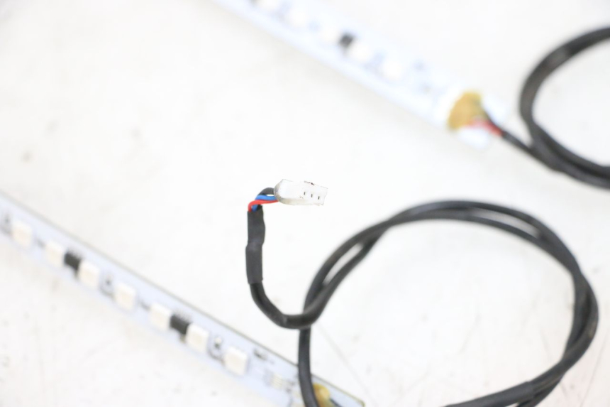 photo de LUZ PILOTO DUALTRON VICTOR LIMITED 1