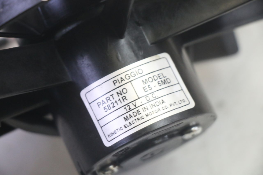 photo de VENTILADOR PIAGGIO MP3 HPE 350 (2018 - 2020) - Otra perspectiva