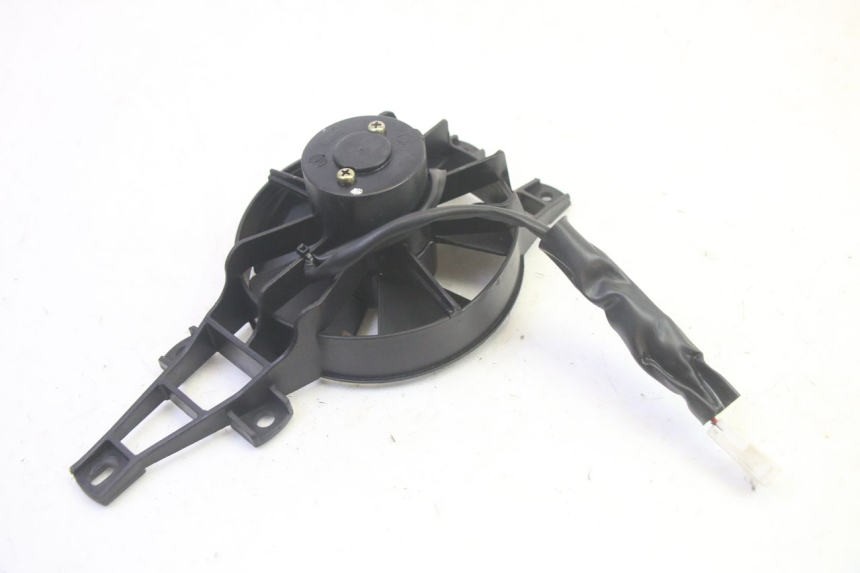 photo de VENTILADOR PIAGGIO MP3 LT 400 (2007 - 2012) - Primer plano técnico