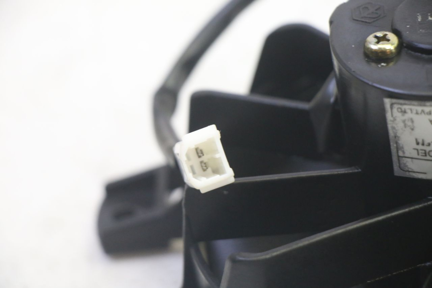 photo de VENTILADOR PIAGGIO MP3 RL 250 (2007 - 2010) - Primer plano técnico