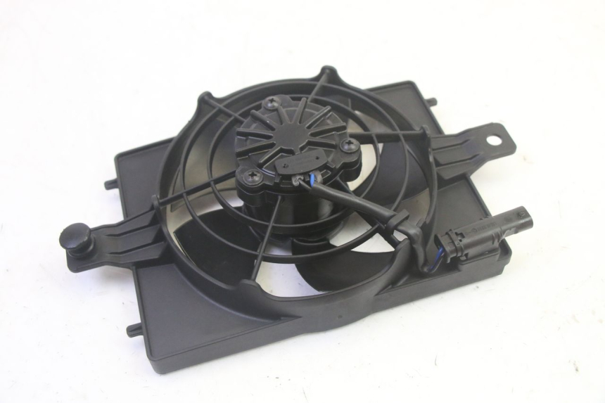 photo de VENTILADOR BMW R GS 1250 (2021 - 2024) - Primer plano técnico