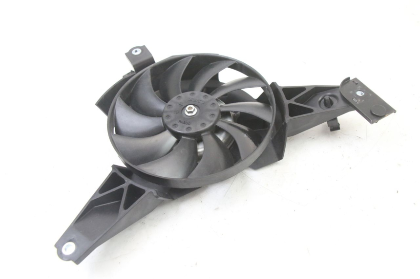 photo de VENTILADOR YAMAHA TRACER 7 700 (2020 - 2024) - Detalle de la pieza