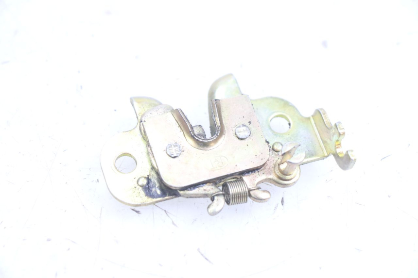 photo de CIERRE DEL ASIENTO PEUGEOT SPEEDFIGHT 4 4T 50 (2015 - 2019)
