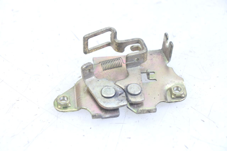 photo de CIERRE DEL ASIENTO SYM ORBIT 2 TS 2T 50 (2011 - 2016)