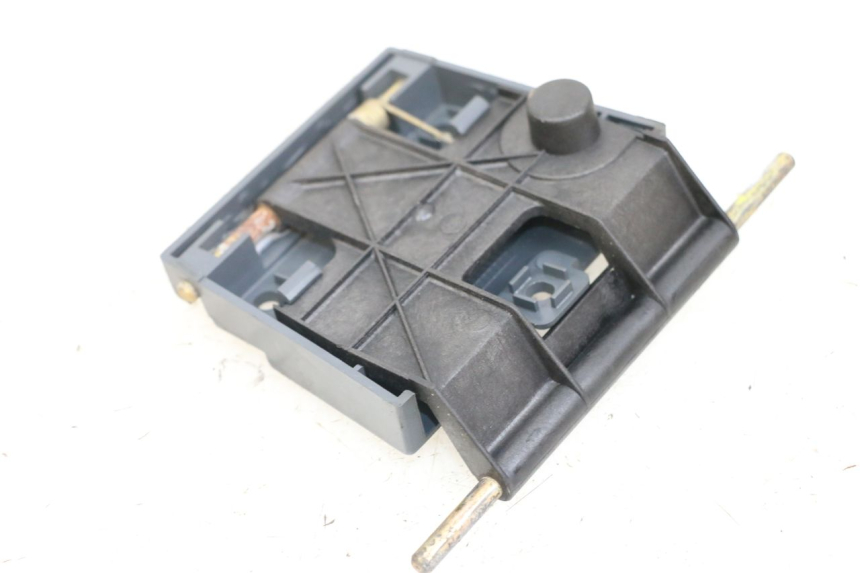 photo de CIERRE DE LA TAPA PEUGEOT BUXY 50 (1993 - 1998)