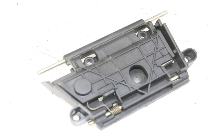 photo de CIERRE DE LA TAPA PEUGEOT VIVACITY NEW 2T 50 (2008 - 2017)