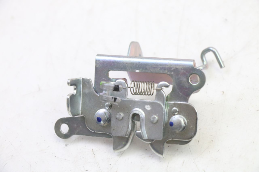 photo de BLOQUEO PUERTA YAMAHA XMAX X-MAX 125 (2021 - 2025)