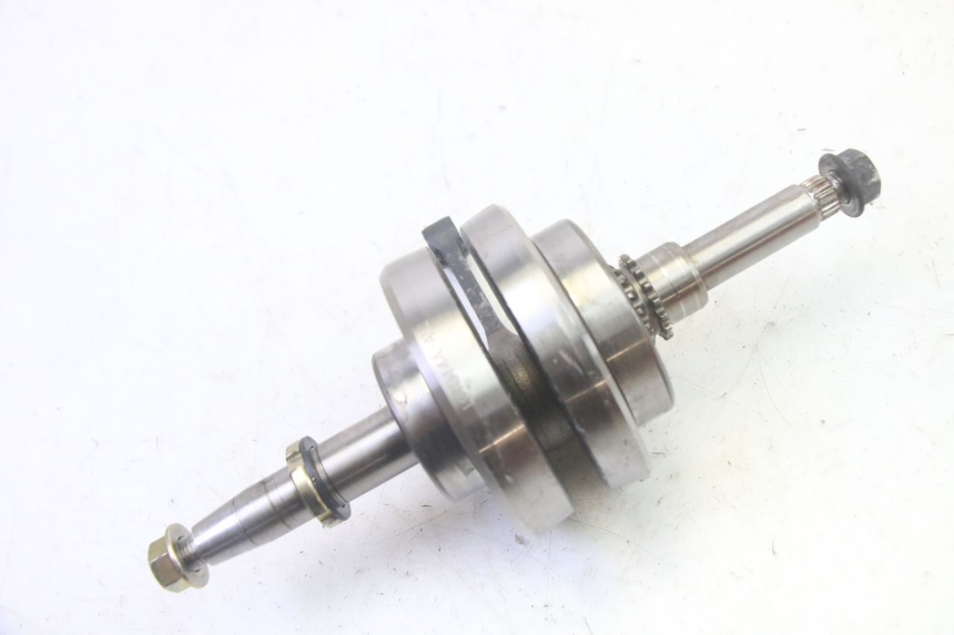 photo de CIGÜEÑAL SYM FIDDLE 3 III 125 (2014 - 2020) - Detalles de los puntos de fijación