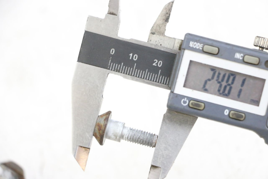 photo de TORNILLO DEL DISCO DE FRENO YAMAHA FJR ABS 1300 (2006 - 2012) - Zoom estado de uso