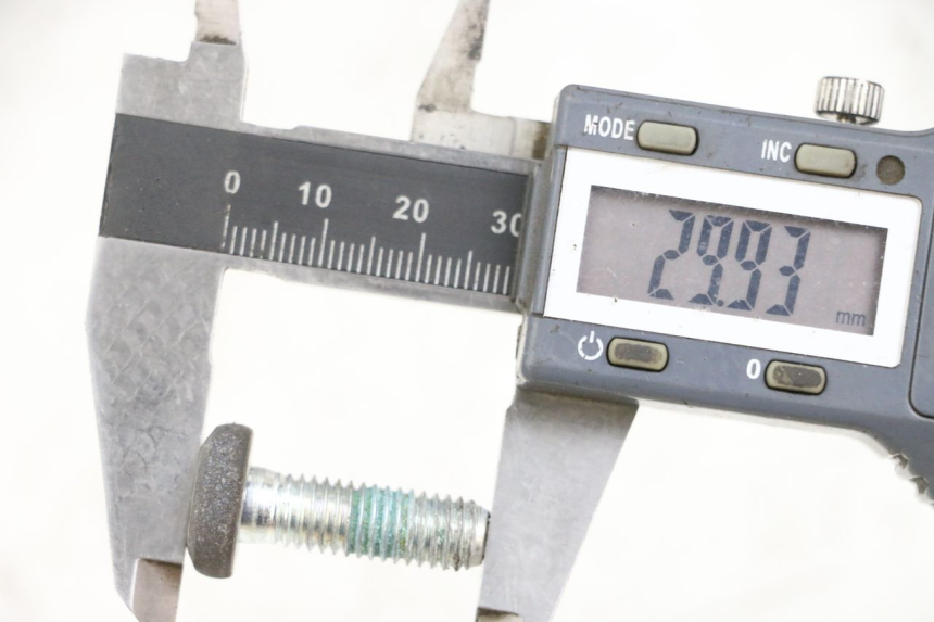 photo de TORNILLO DEL DISCO DE FRENO MBK FLAME X 125 (2007 - 2016) - Zoom estado de uso