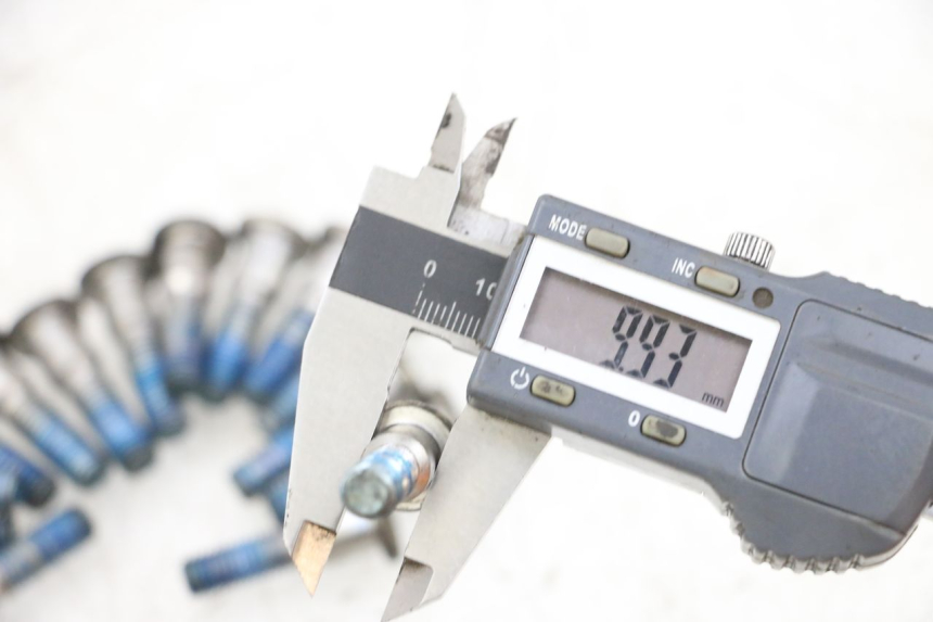 photo de TORNILLO DEL DISCO DE FRENO SUZUKI GSXR GSX-R 1000 (2003 - 2004) - Detalle de la pieza