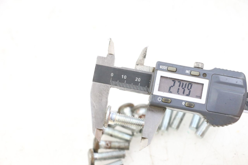 photo de TORNILLO DEL DISCO DE FRENO JM MOTORS GTS 125 (2015 - 2019) - Zoom estado de uso