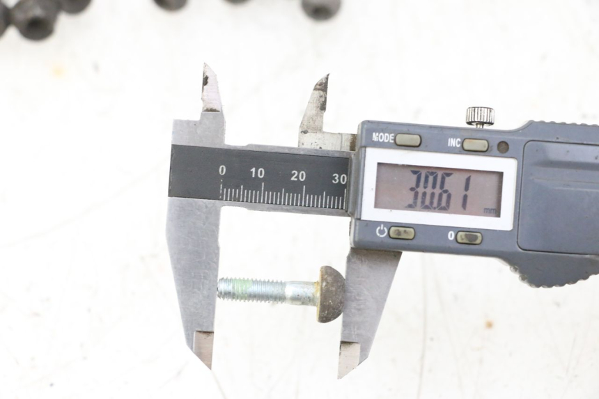 photo de TORNILLO DEL DISCO DE FRENO HONDA NSR R 125 (1994 - 2003) - Detalle de la pieza