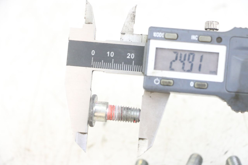 photo de TORNILLO DEL DISCO DE FRENO SUZUKI BURGMAN 125 (2018 - 2021)