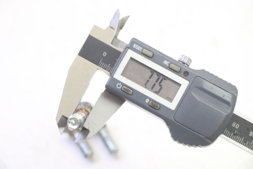 photo de TORNILLO DE DISCO DE FRENOS SUKIDA TOP 1 50 (2003 - 2010) - Primer plano técnico