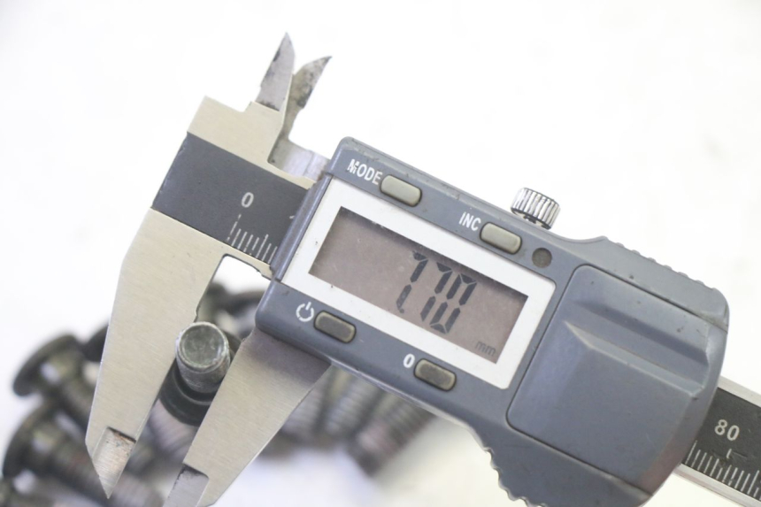 photo de TORNILLO DEL DISCO DE FRENO PEUGEOT TWEET PRO EFI 4T 50 (2021 - 2022)