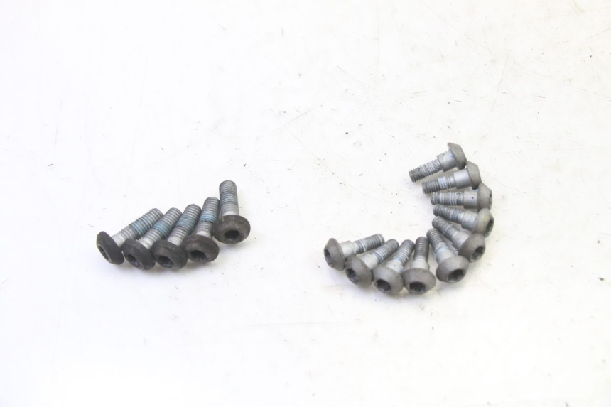 photo de TORNILLO DEL DISCO DE FRENO YAMAHA XJ6 ABS 600 (2008 - 2016)