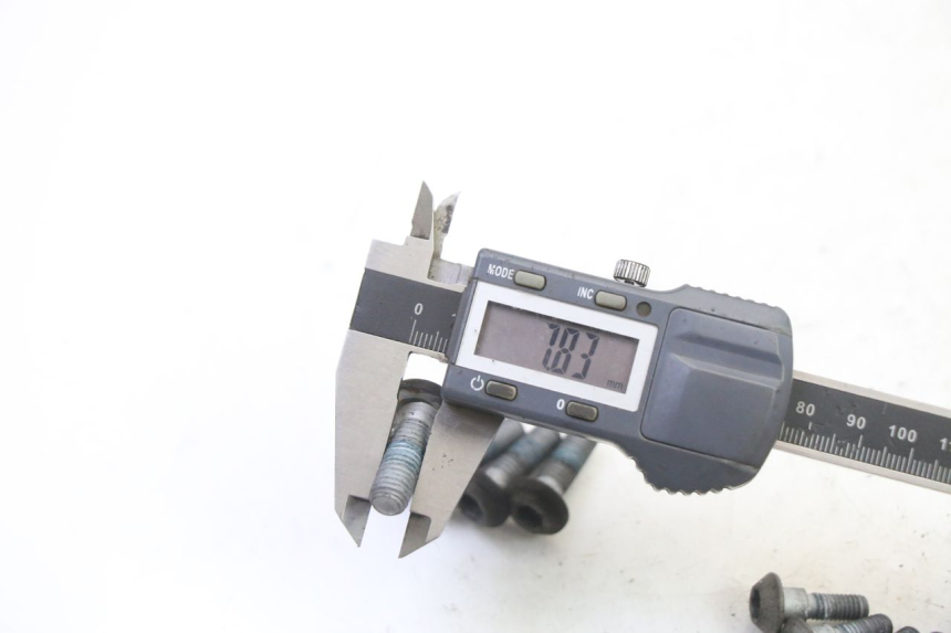 photo de TORNILLO DEL DISCO DE FRENO YAMAHA XJ6 ABS 600 (2008 - 2016)